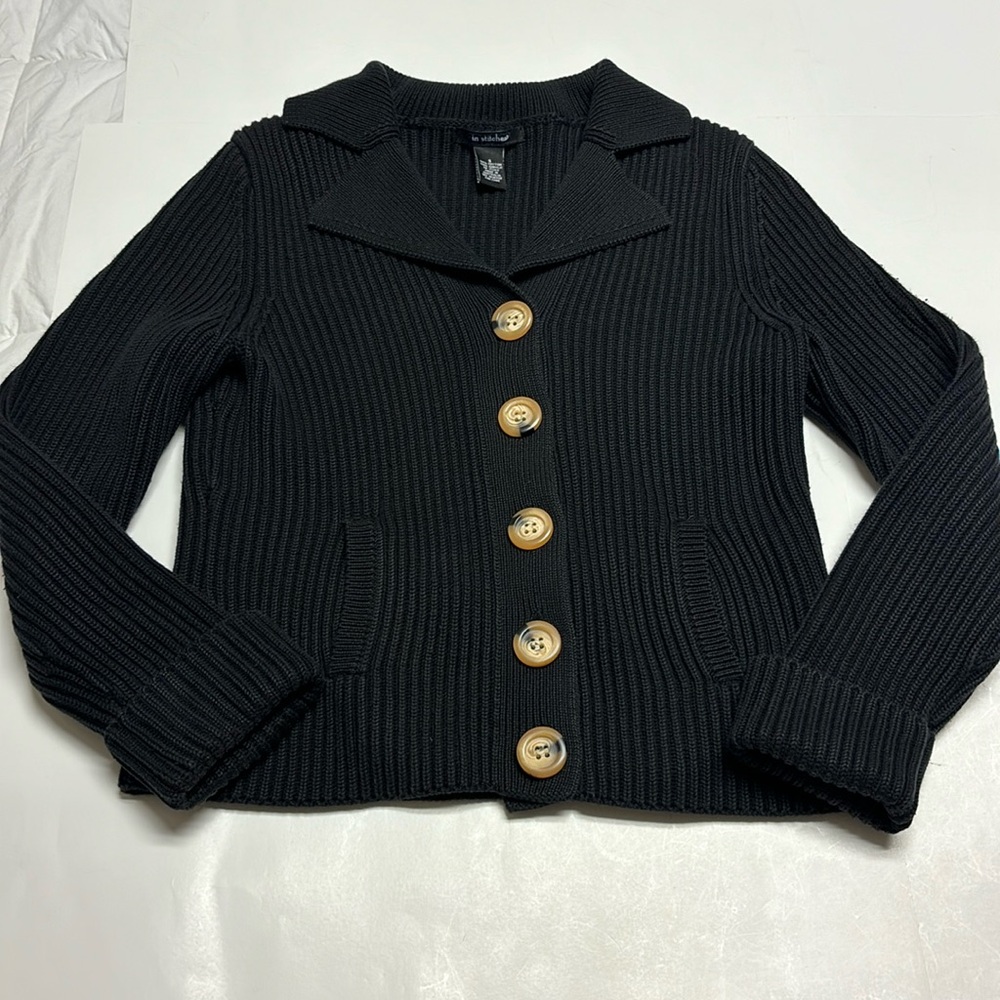 Women’s black cardigan size S